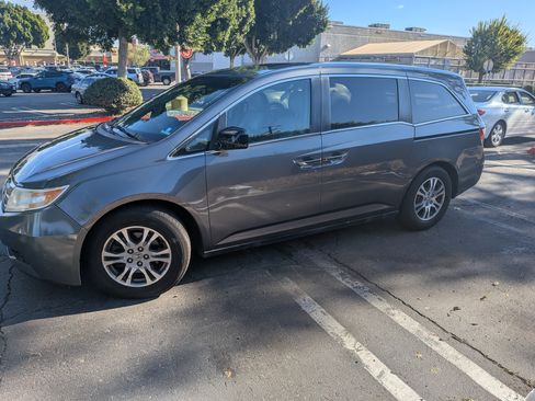 Used 2012 Honda Odyssey EX-L image 2