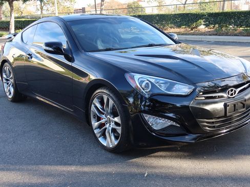 Used 2013 Hyundai Genesis 3.8 image 26