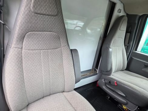 Used 2020 Chevrolet Express 3500 w/ Power Convenience Package RWD image 10