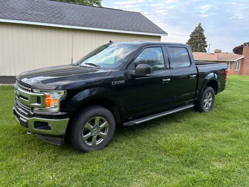 Used 2018 Ford F150 XLT w/ Equipment Group 302A Luxury AWD/4WD image 1