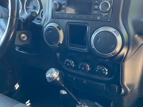Used 2011 Jeep Wrangler Sport AWD/4WD image 9