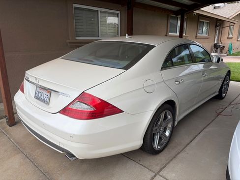 Used 2009 Mercedes-Benz CLS 550 image 5