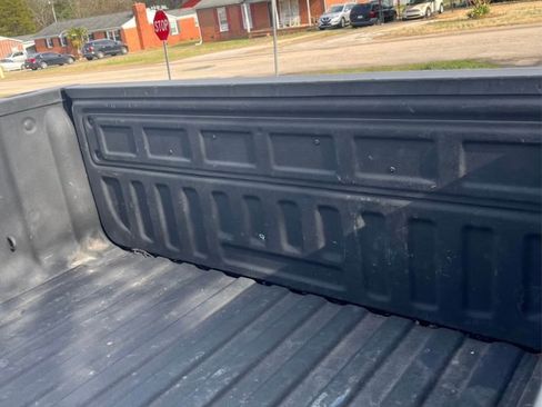 Used 2018 Chevrolet Silverado 1500 LTZ Z71 w/ Redline Edition image 11