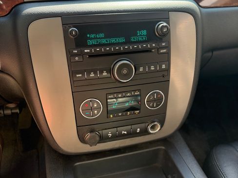 Used 2013 GMC Yukon XL SLT image 6