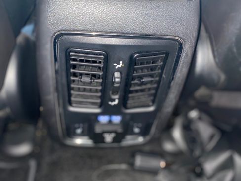 Used 2015 Jeep Grand Cherokee Overland image 14