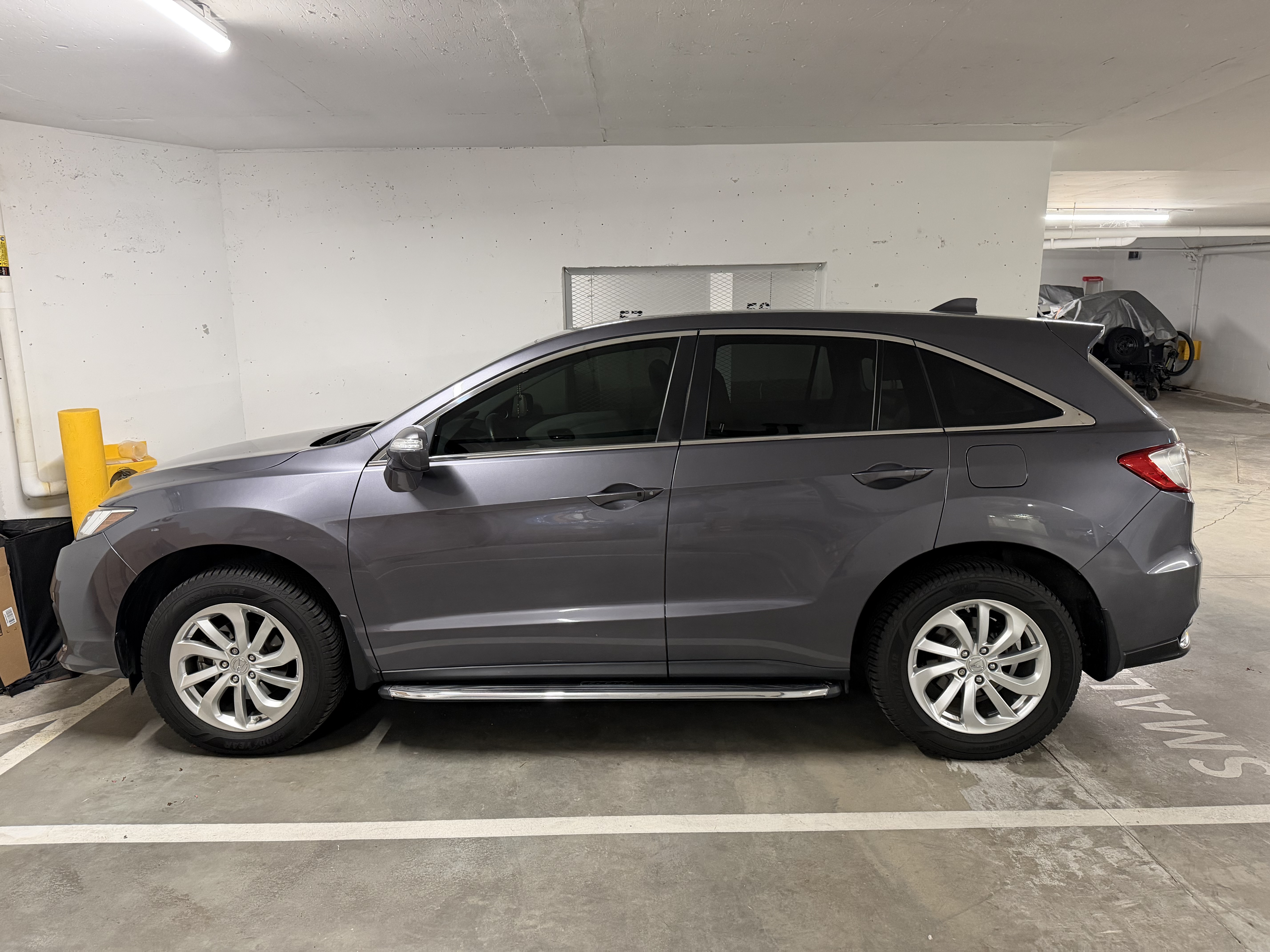 Used 2017 Acura RDX w/ Technology Package AWD/4WD image 24