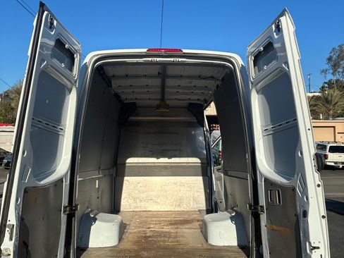 Used 2013 Mercedes-Benz Sprinter 3500 image 11