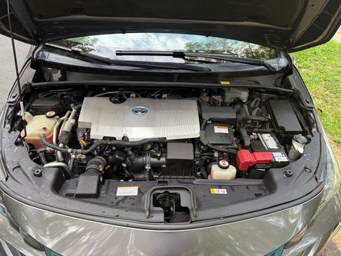 Used 2017 Toyota Prius Prime Premium FWD image 14
