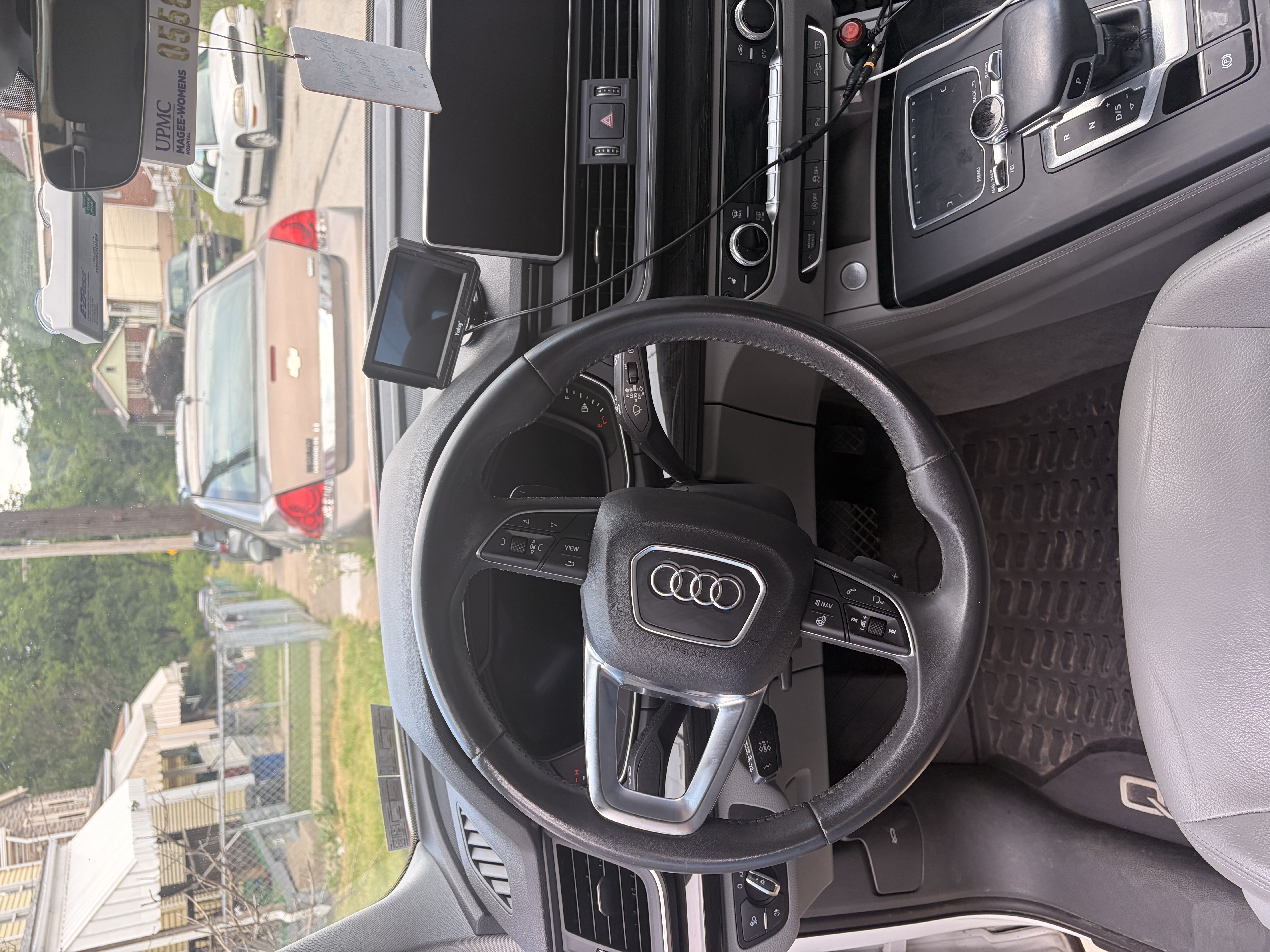 Used 2019 Audi Q5 2.0T Premium Plus w/ Premium Plus Package AWD/4WD image 11