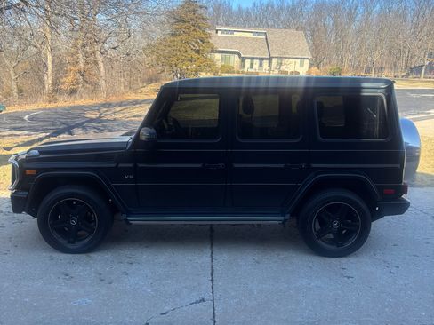 Used 2017 Mercedes-Benz G 550 image 2