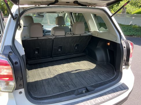 Used 2017 Subaru Forester 2.5i Limited w/ Protection Package #2 AWD/4WD image 9