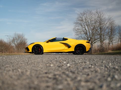 Used 2021 Chevrolet Corvette Stingray Preferred Cpe w/ 2LT image 12