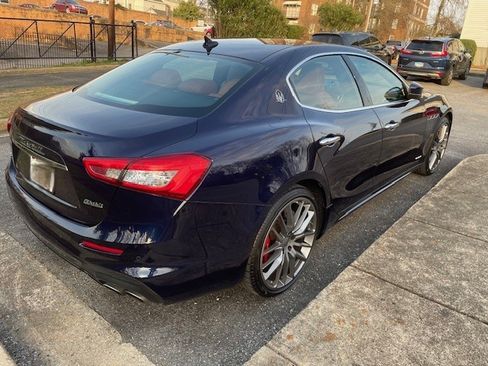 Used 2018 Maserati Ghibli S GranSport image 5