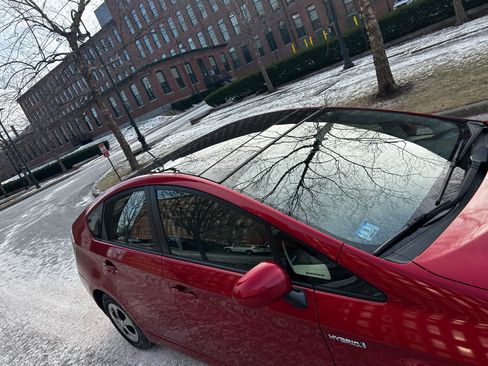 Used 2013 Toyota Prius Three image 6