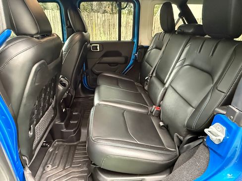 Used 2021 Jeep Wrangler Unlimited Rubicon 4xe w/ Cold Weather Group image 11