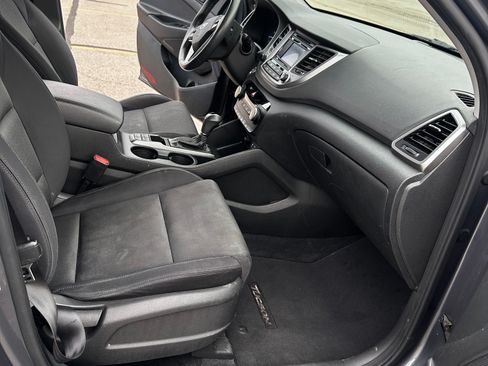 Used 2016 Hyundai Tucson Sport FWD image 12