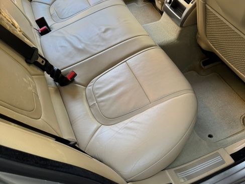 Used 2013 Jaguar XF image 18