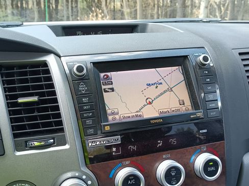 Used 2010 Toyota Tundra Limited image 8