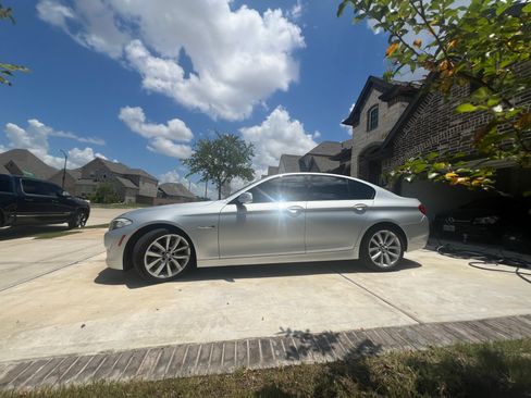 Used 2011 BMW 535i Sedan RWD image 1