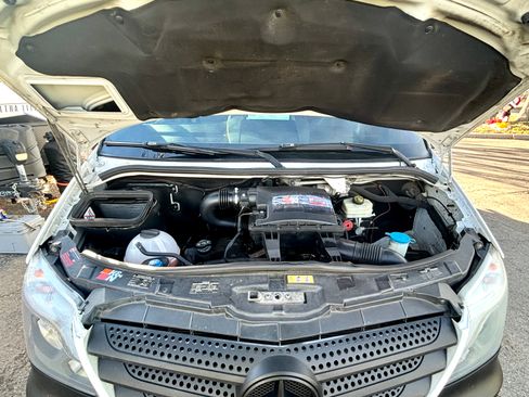 Used 2015 Mercedes-Benz Sprinter 3500 image 30