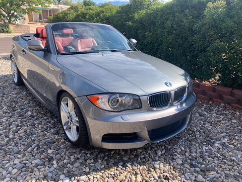 Used 2011 BMW 135i Convertible RWD image 2