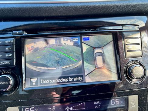 Used 2014 Nissan Rogue SV w/ SV Premium Package image 14