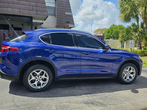 Used 2020 Alfa Romeo Stelvio image 1