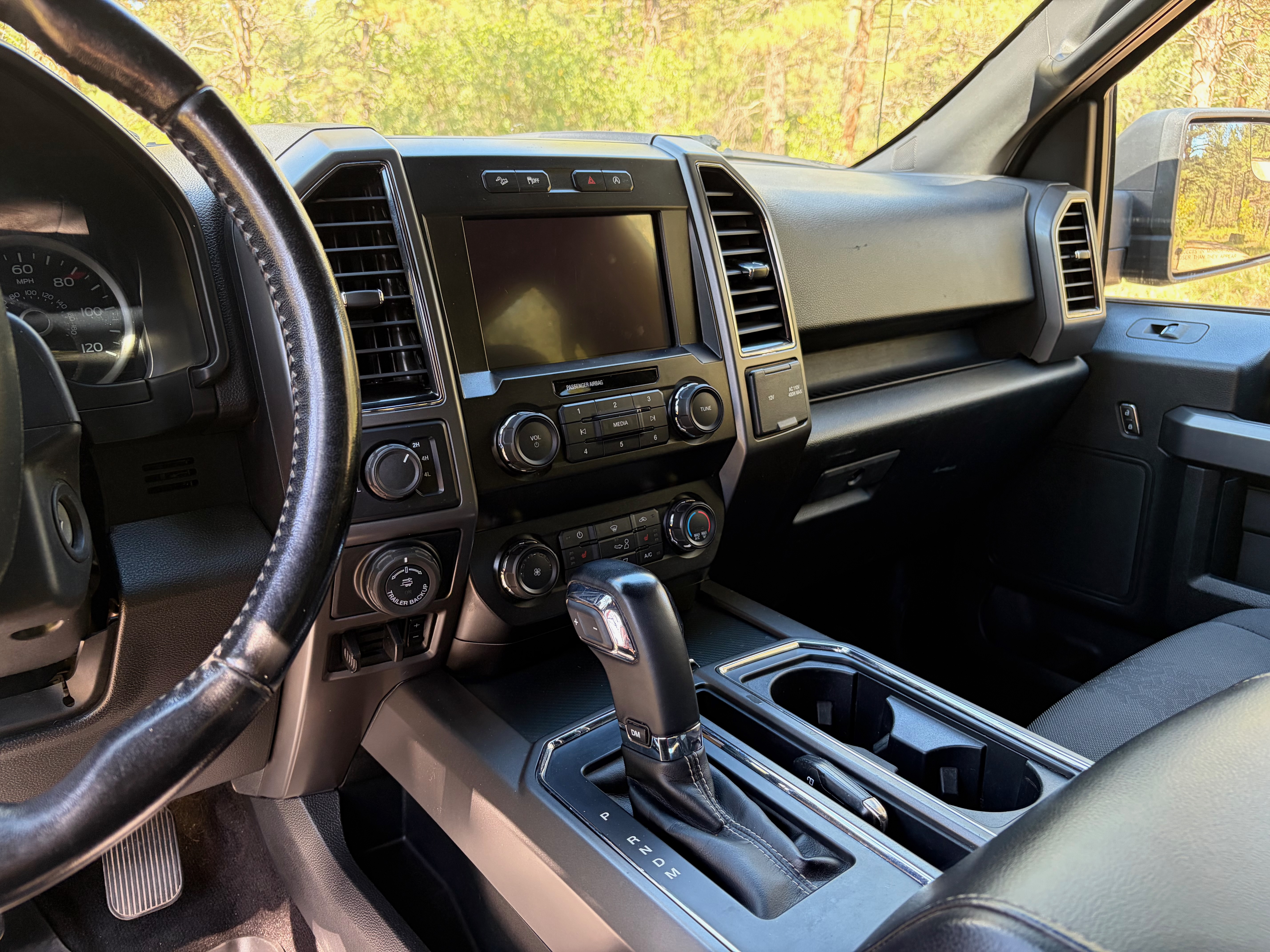 Used 2019 Ford F150 XLT w/ Equipment Group 302A Luxury AWD/4WD image 9
