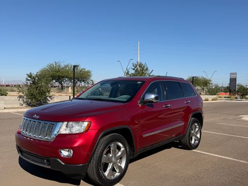 Used 2013 Jeep Grand Cherokee Limited w/ Luxury Group II image 1
