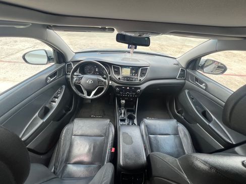 Used 2016 Hyundai Tucson Limited w/ Option Group 03 FWD image 9