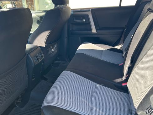 Used 2015 Toyota 4Runner SR5 image 10