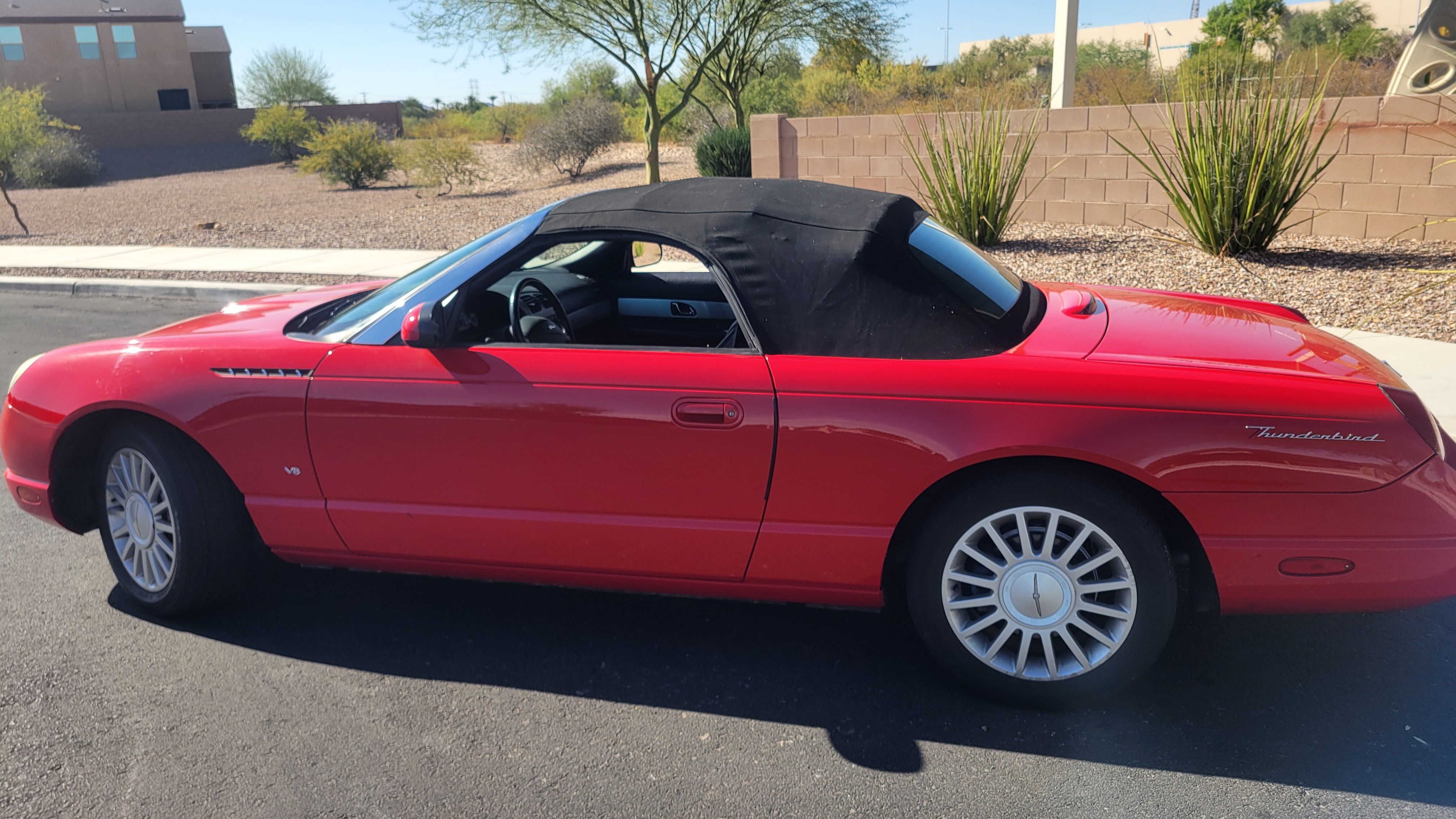 Used 2004 Ford Thunderbird RWD image 11