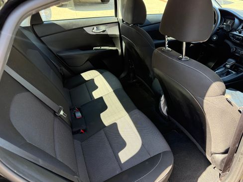 Used 2023 Kia Forte LXS w/ LXS Technology Package FWD image 10