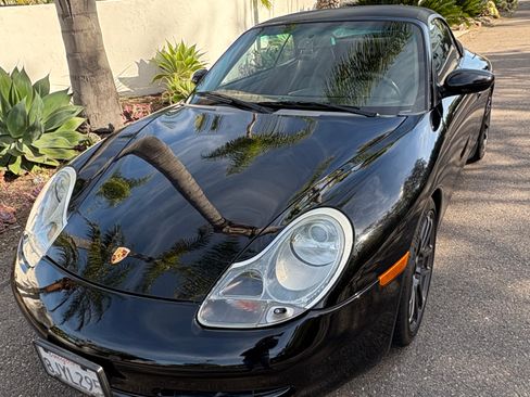 Used 2001 Porsche 911 Carrera 4 image 1