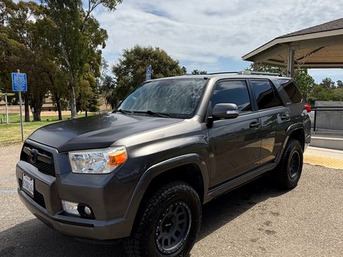 Used 2012 Toyota 4Runner Limited AWD/4WD image 1
