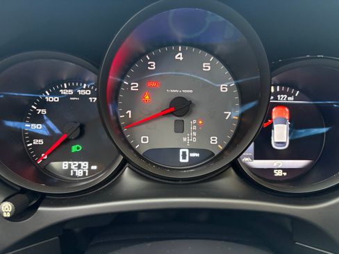 Used 2018 Porsche Macan S image 2