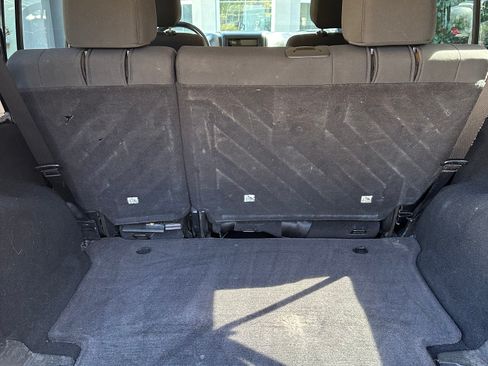 Used 2011 Jeep Wrangler Unlimited Sport image 13