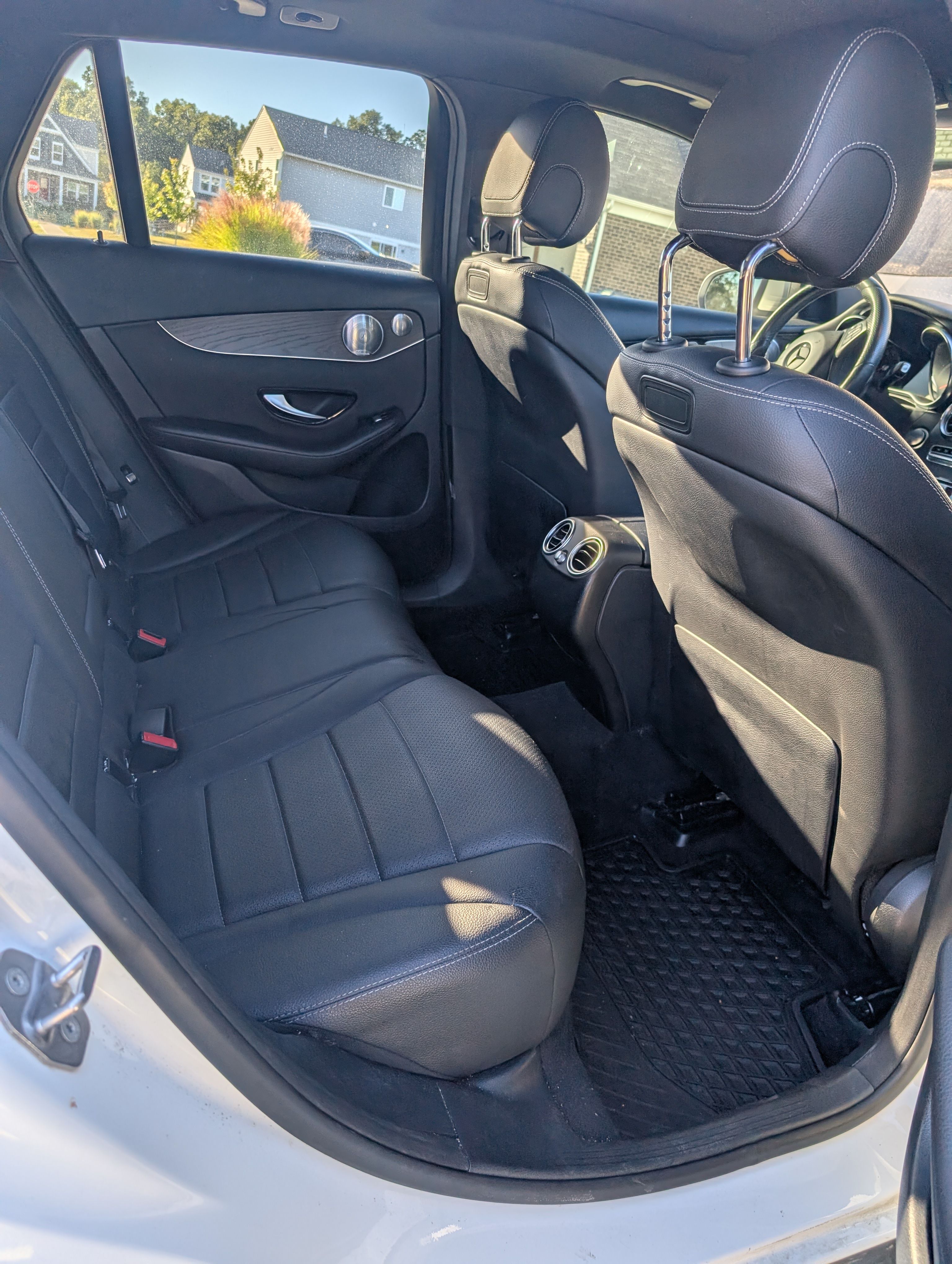 Used 2018 Mercedes-Benz GLC 300 4MATIC image 8