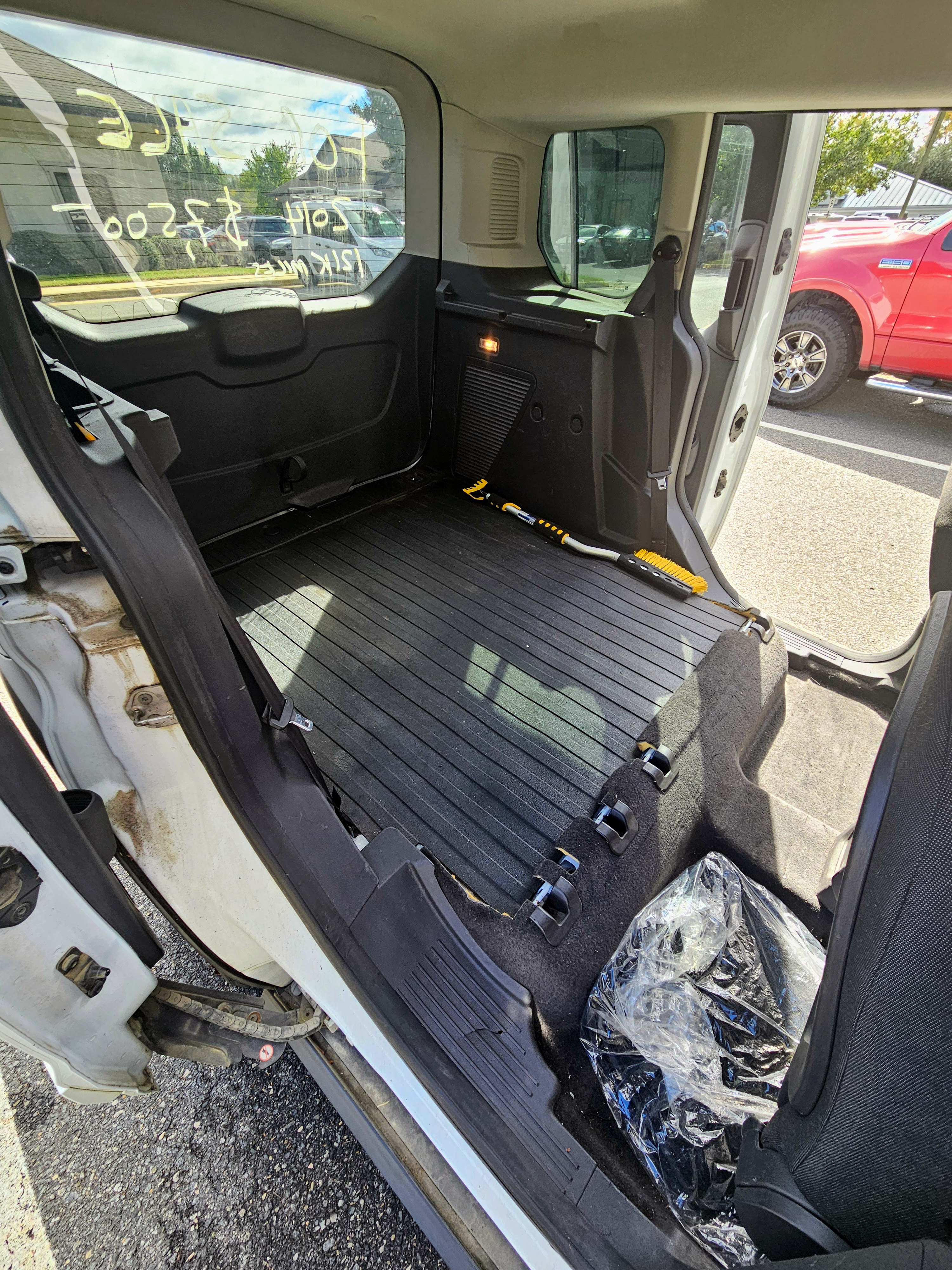 Used 2014 Ford Transit Connect XLT FWD image 9