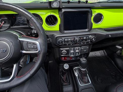 Used 2021 Jeep Wrangler Rubicon AWD/4WD image 16