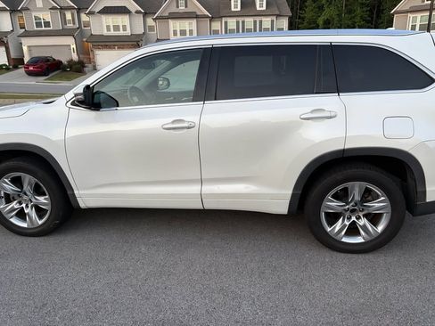 Used 2014 Toyota Highlander Limited FWD image 9