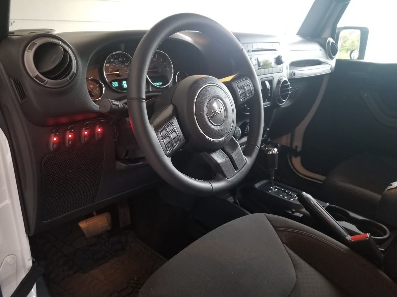 Used 2017 Jeep Wrangler Unlimited Sport w/ Quick Order Package 24S AWD/4WD image 8
