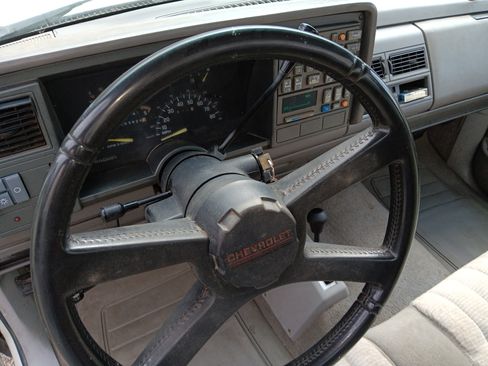 Used 1992 Chevrolet Silverado 2500 4x4 Regular Cab image 11