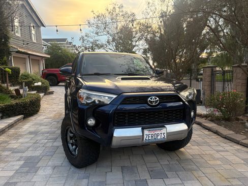 Used 2019 Toyota 4Runner TRD Off-Road Premium w/ Wilderness Package image 5