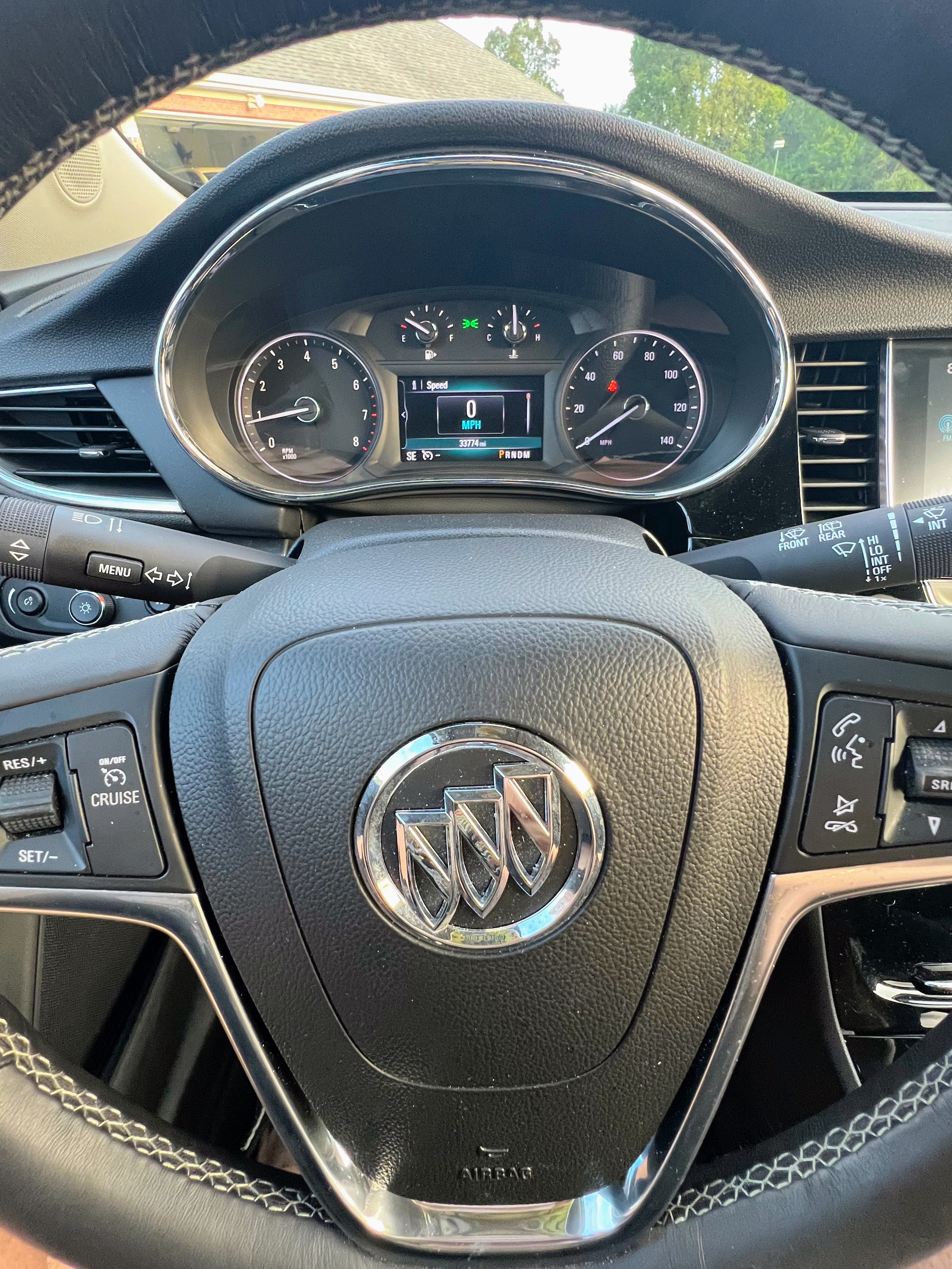 Used 2018 Buick Encore Essence FWD image 8