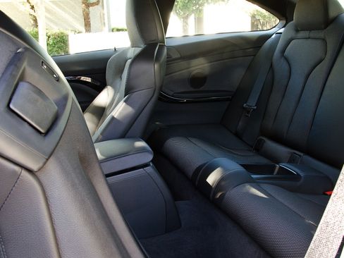 Used 2015 BMW M4 Coupe image 12