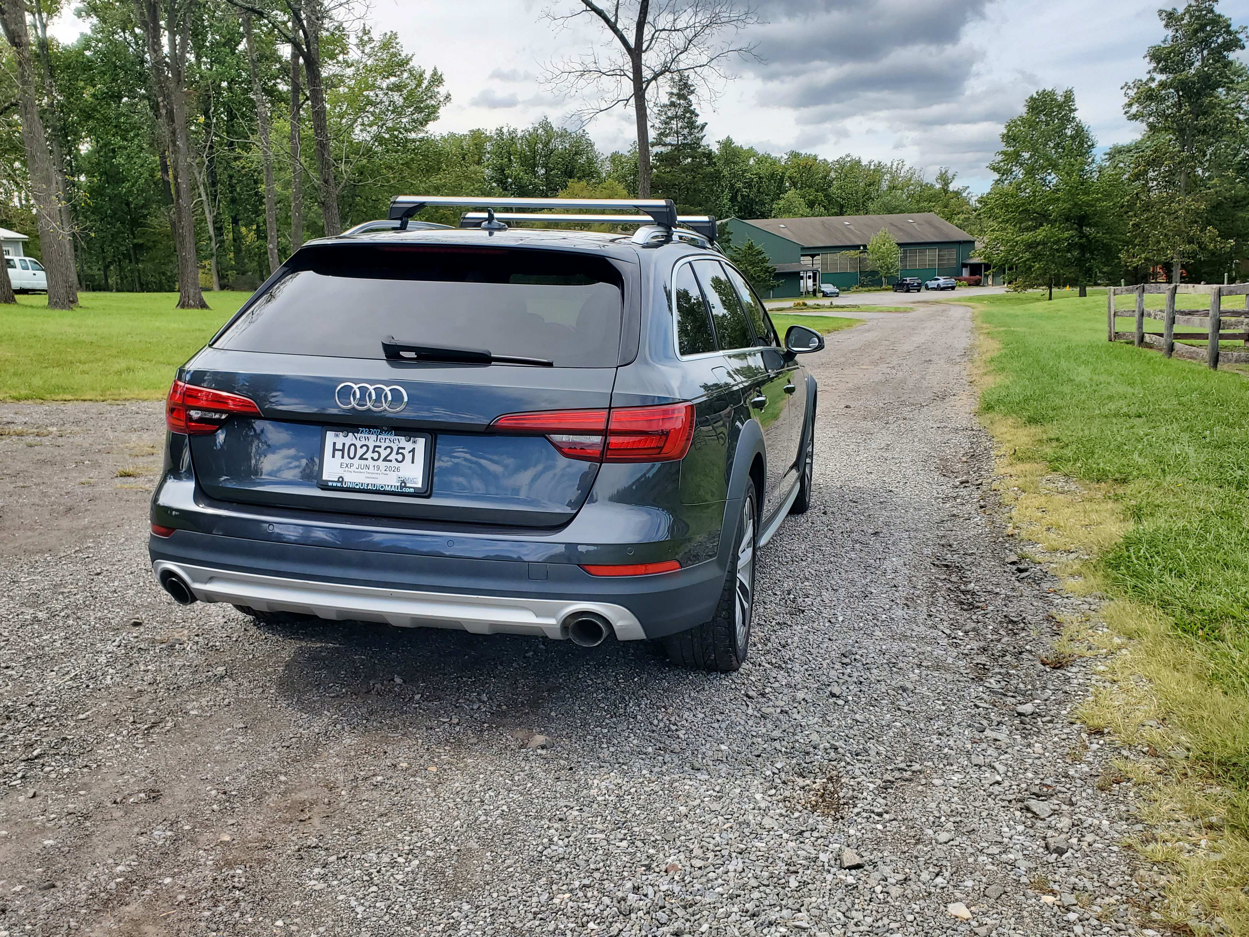 Used 2017 Audi A4 2.0T allroad Premium Plus AWD/4WD image 5