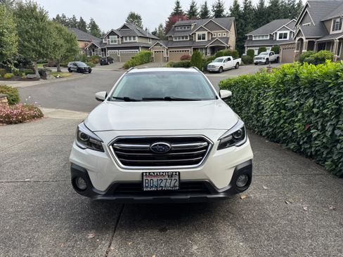 Used 2018 Subaru Outback 2.5i Touring w/ Protection Package #1 AWD/4WD image 2