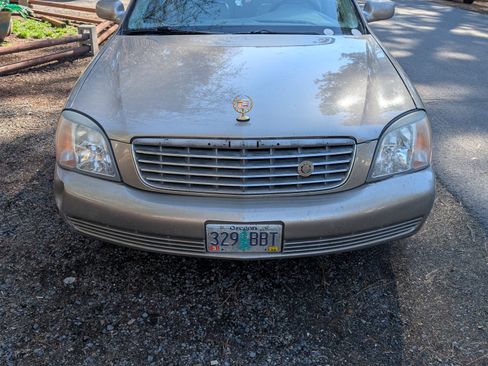 Used 2000 Cadillac De Ville Sedan w/ Comfort/Convenience Pkg image 12