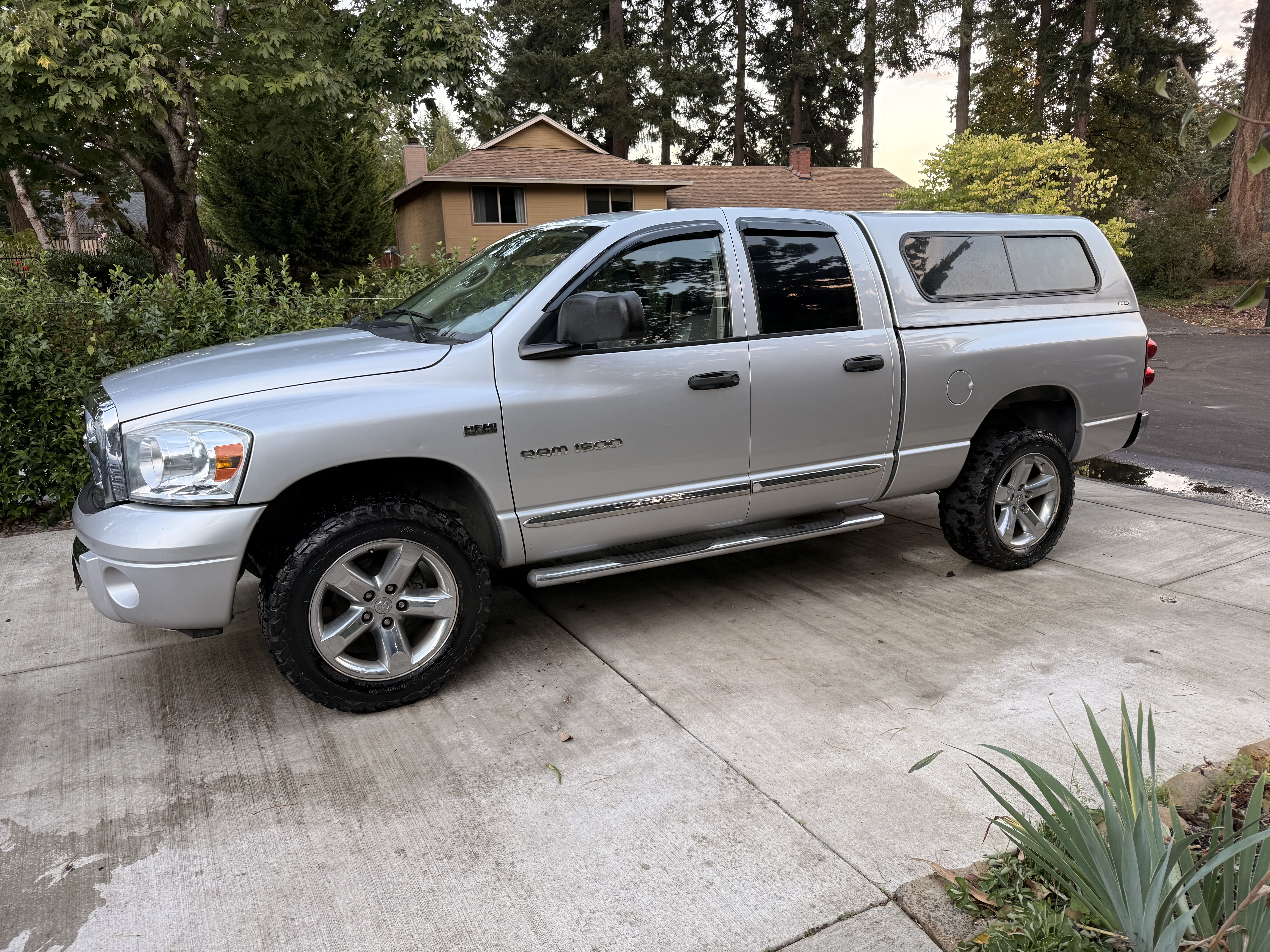 Used 2007 Dodge Ram 1500 Truck Laramie AWD/4WD image 1